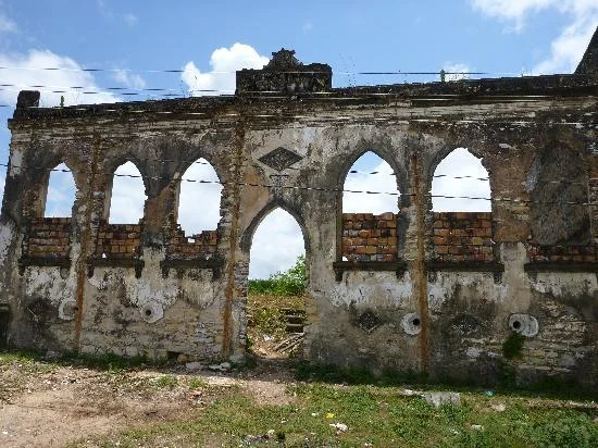 Ruínas da cidade histórica de Laranjeiras, em Sergipe, que refletem os desafios da preservação da memória coletiva